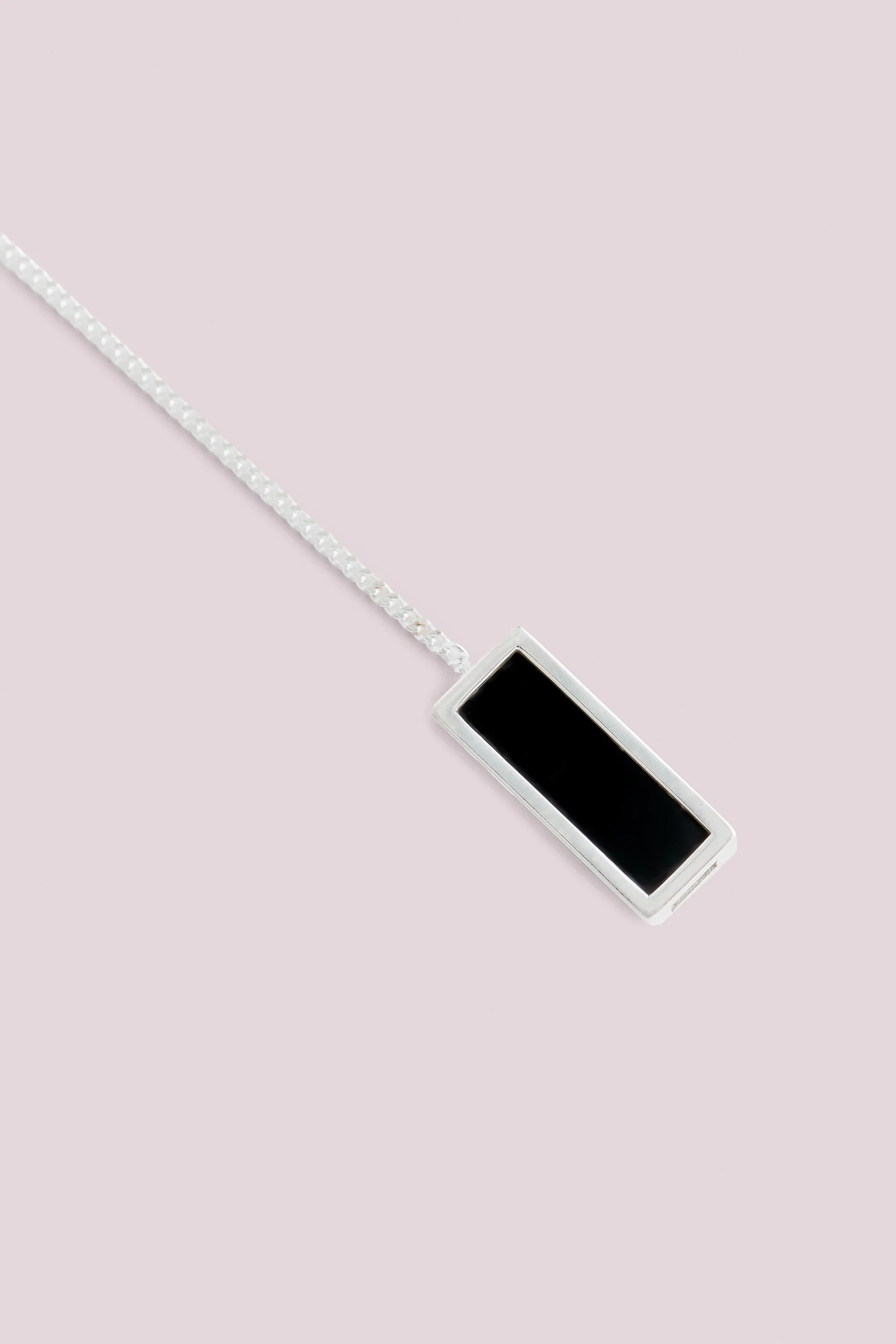 BAR CHAIN EARRING - Image 3