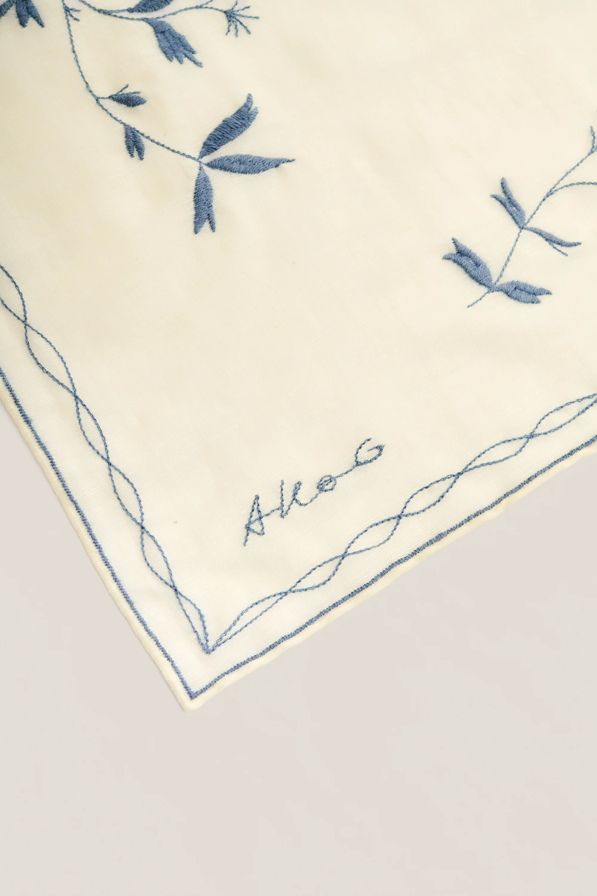 EMBROIDERED BANDANA - Image 4