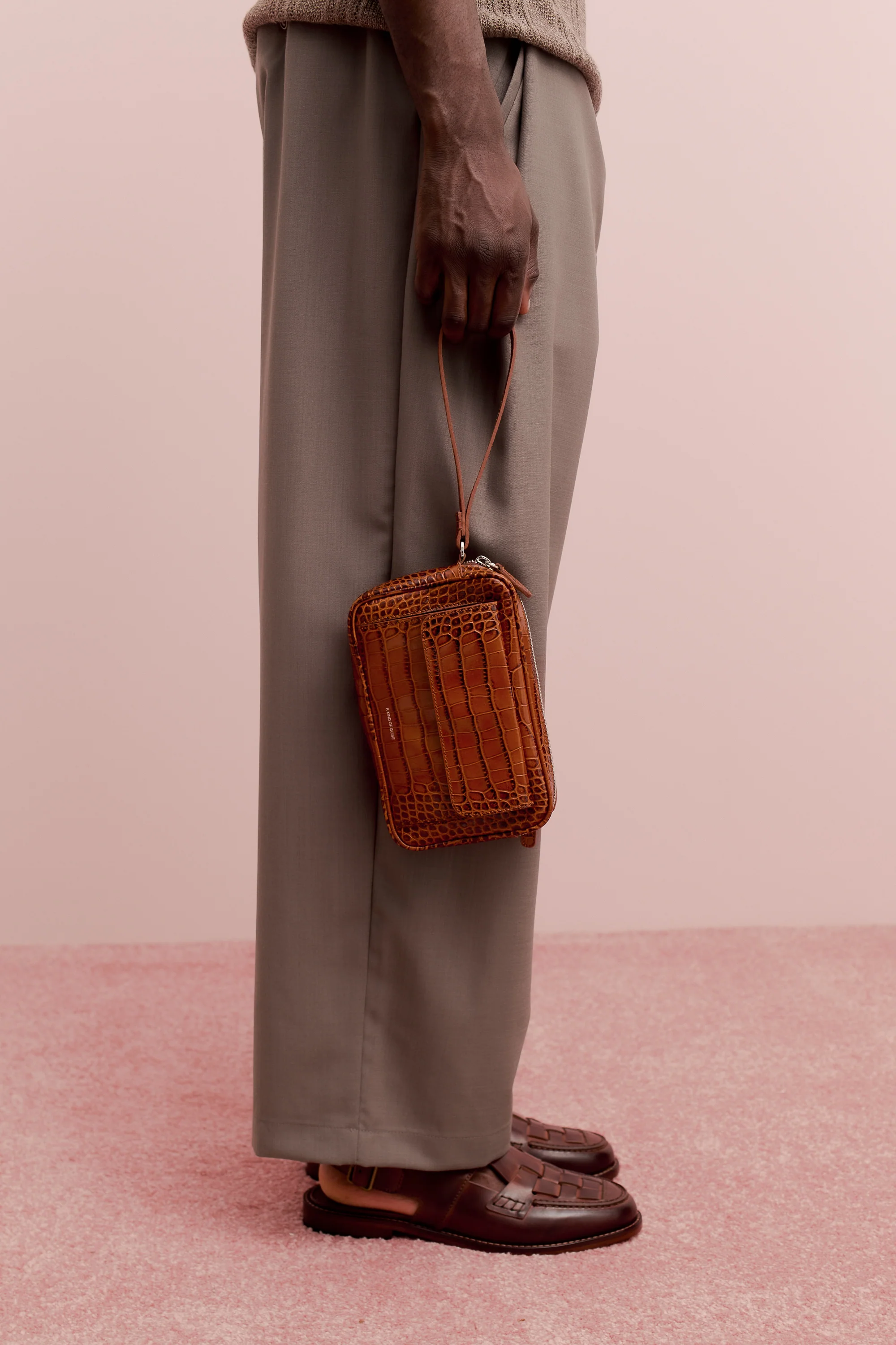 LEATHER POUCH - Image 7