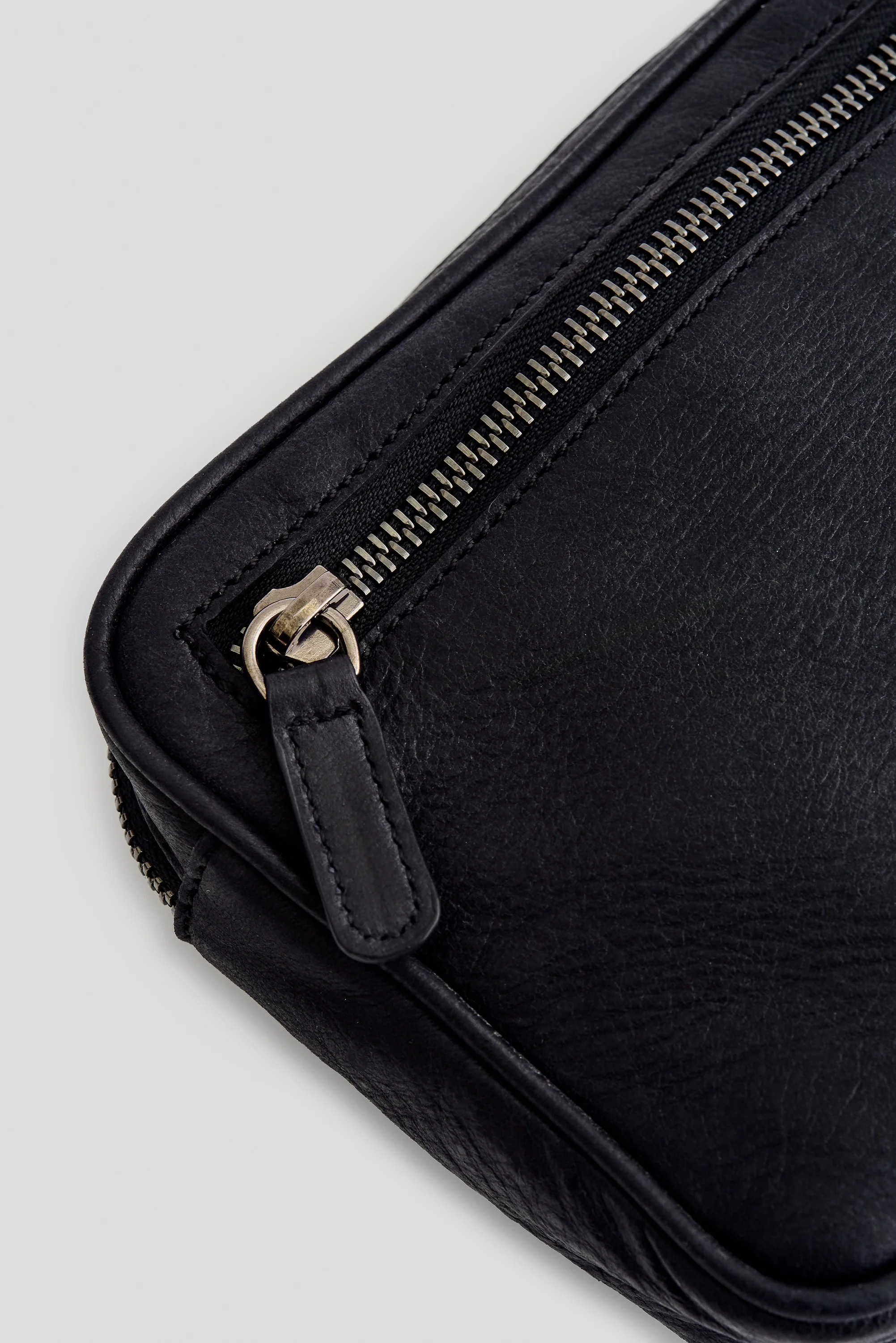 LEATHER POUCH - Image 5