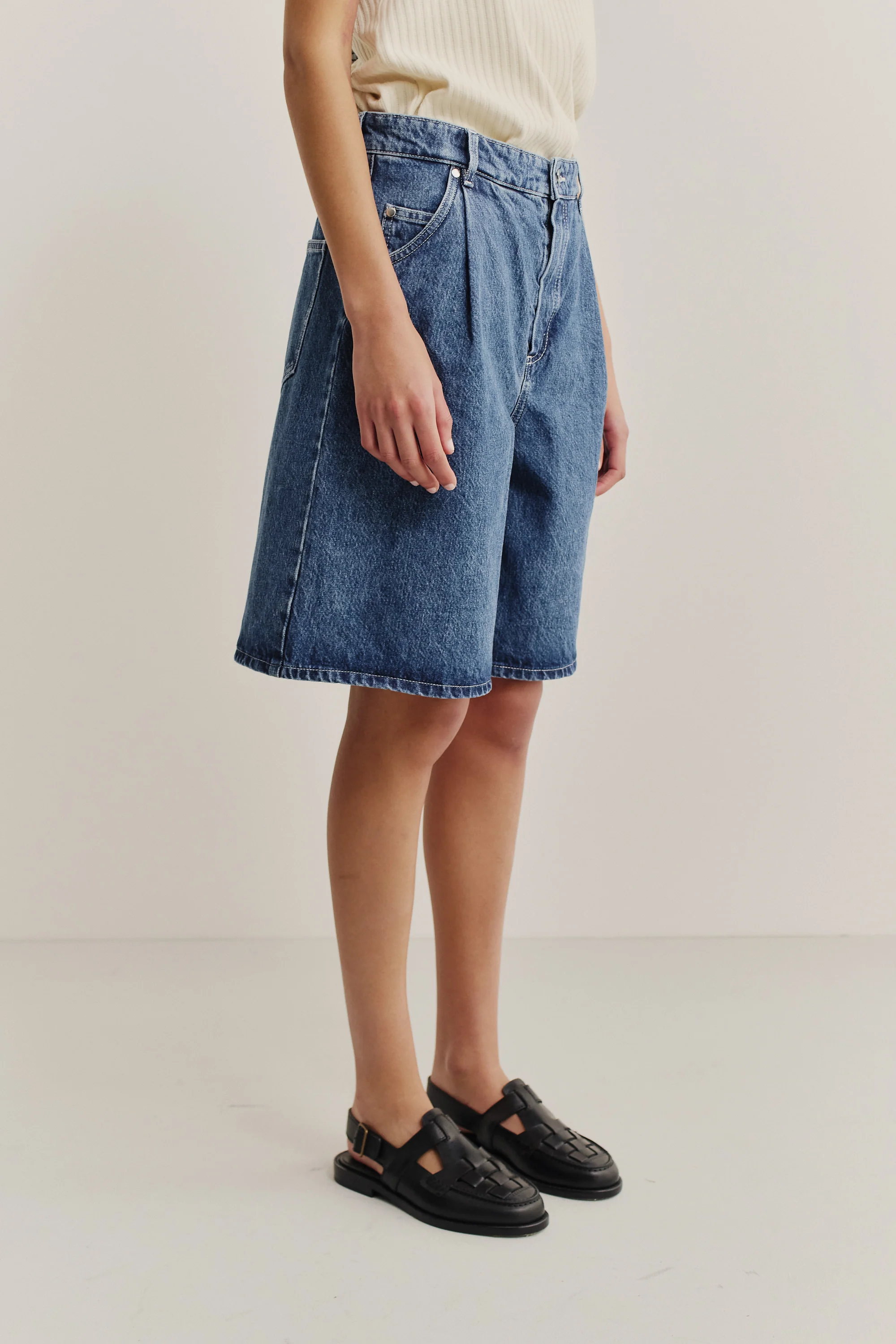 PEMBA PLEATED SHORTS - Image 5