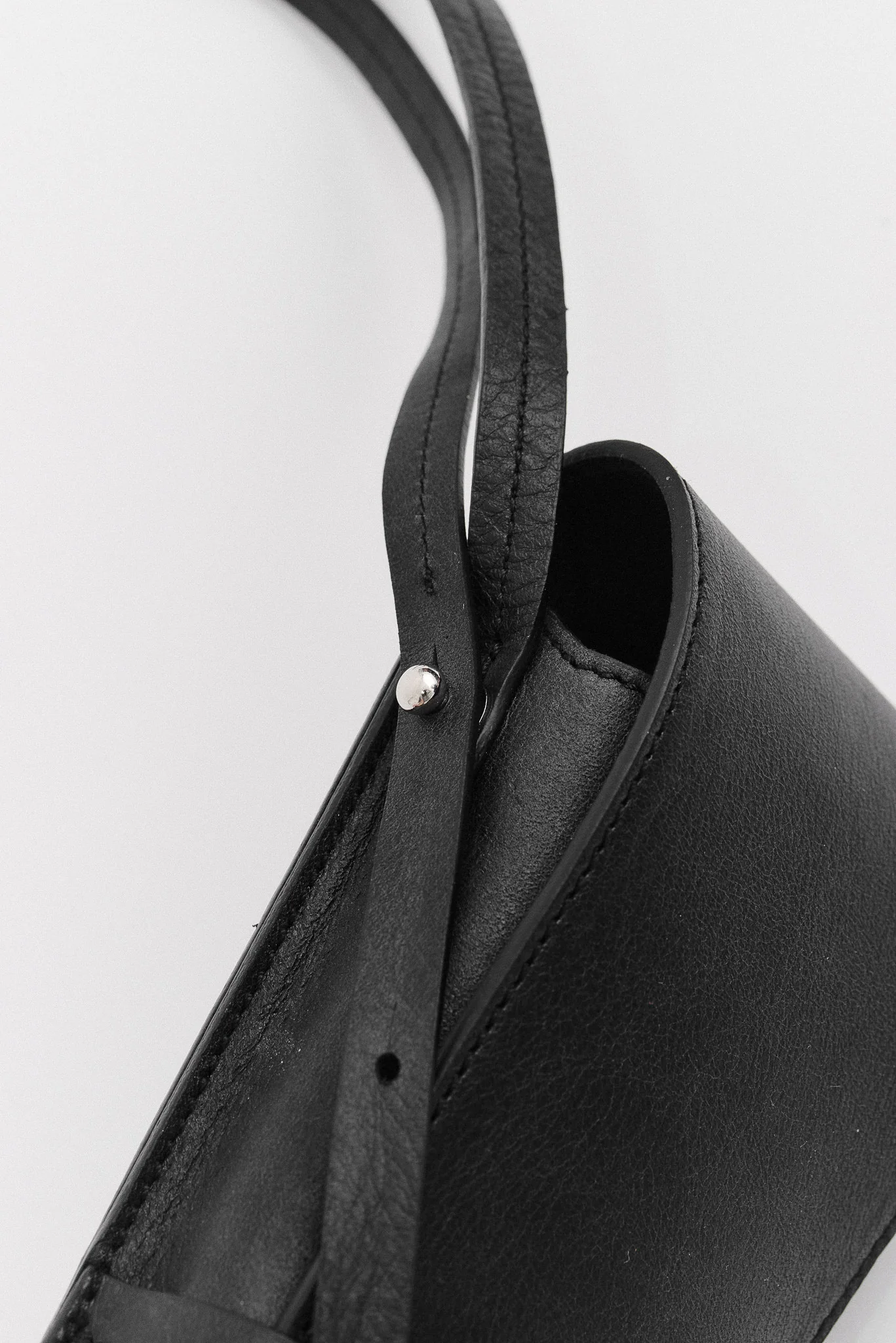 STRAPPED EYEWEAR CASE - Image 5