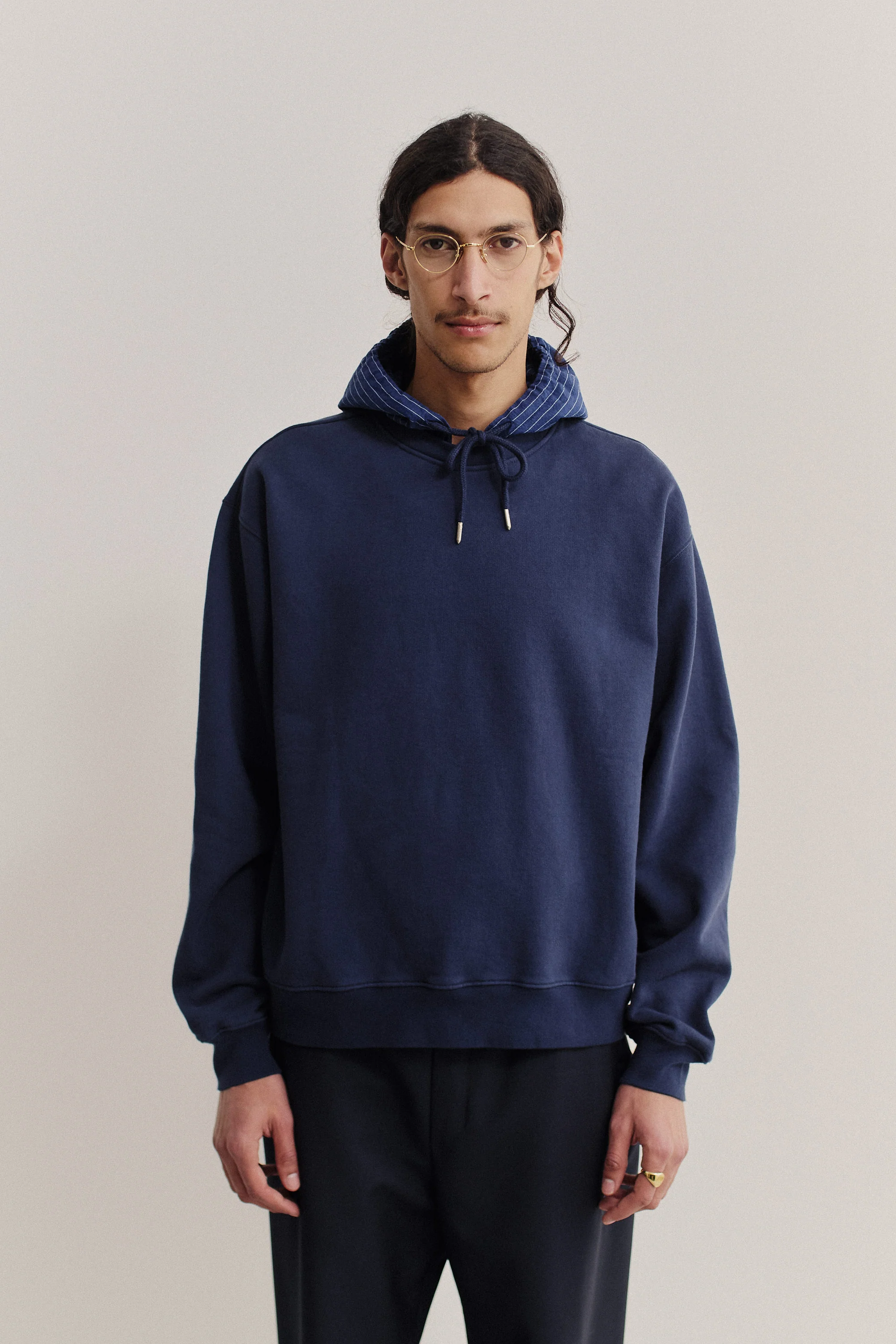 TARI HOODED CREWNECK - Image 3