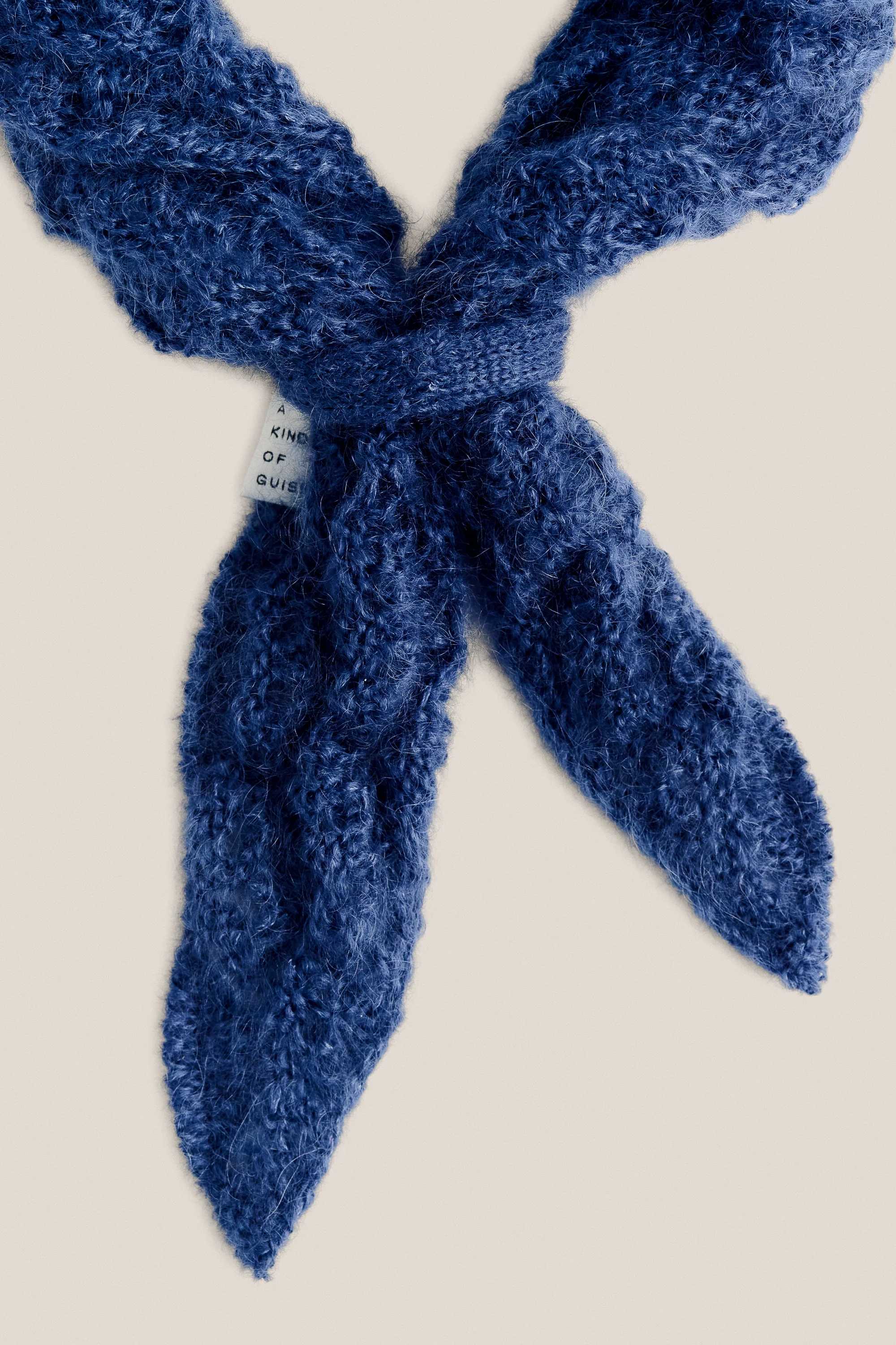 TES TRIANGLE SCARF - Image 3